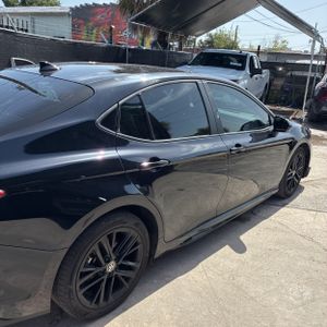 2025 Toyota CAMRY SE 照片 9