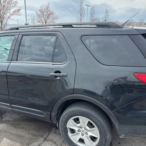 FORD EXPLORER BASE - 6