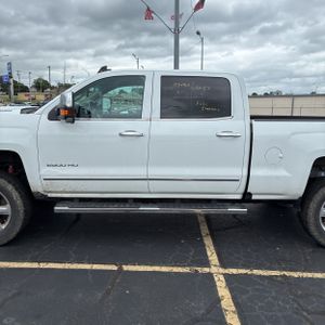 CHEVROLET SILVERADO - 4