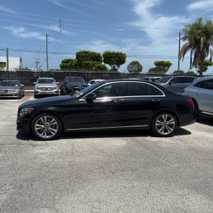 2019 Mercedes-BENZ C-CLASS photo 3