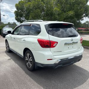2017 Nissan PATHFINDER SV 照片 5