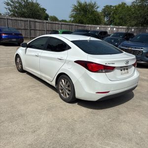 2015 Hyundai ELANTRA SE photo 5
