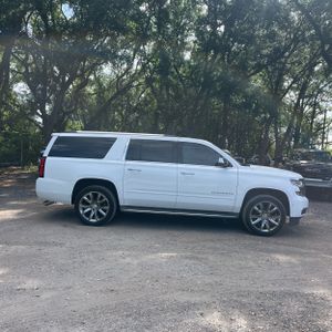 CHEVROLET SUBURBAN LTZ - 10