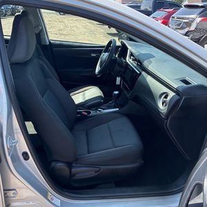 2017 Toyota COROLLA LE 缩略图 33