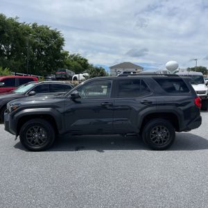 صورة 3 لـ 2025 Toyota 4RUNNER SR5