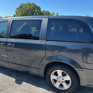 صورة 6 لـ 2014 Dodge GRAND CARAVAN SE