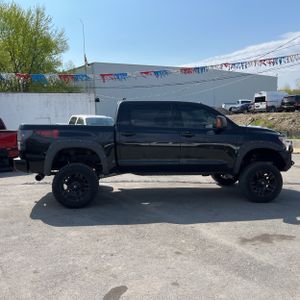 TOYOTA TUNDRA - 10