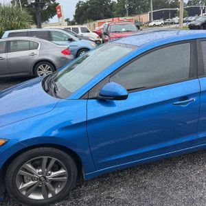 2018 Hyundai ELANTRA SEL 照片 2