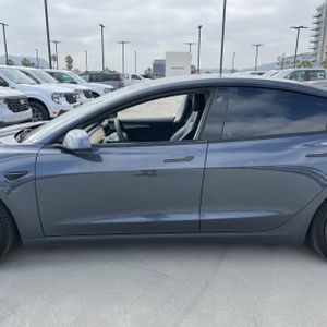 TESLA MODEL 3 PERFORMANCE - 4