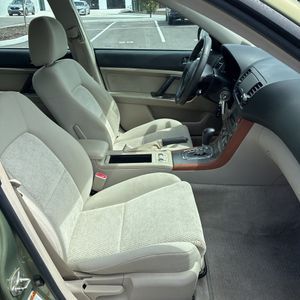صورة مصغرة 32 لـ 2005 Subaru OUTBACK 2.5I