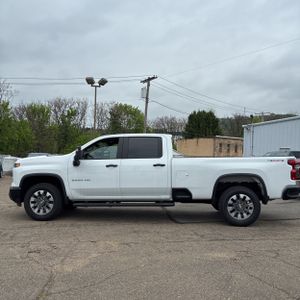 CHEVROLET SILVERADO - 2