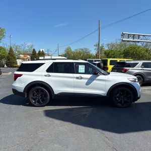 FORD EXPLORER ST-LINE - 10