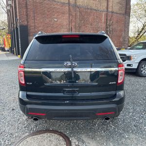 FORD EXPLORER XLT - 7