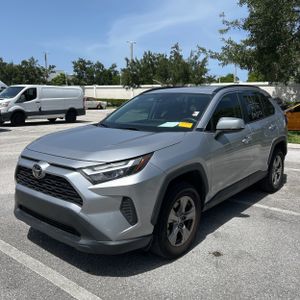 صورة 1 لـ 2023 Toyota RAV4 XLE