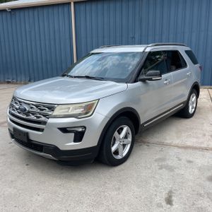 FORD EXPLORER XLT - 1