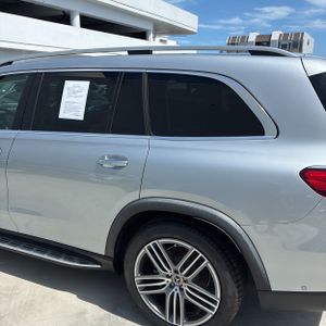 2023 Mercedes-BENZ GLS — фото 5
