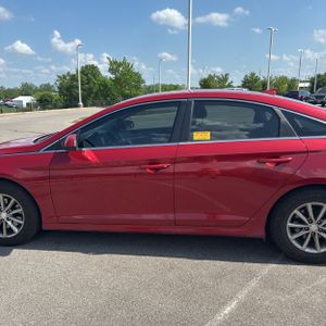 HYUNDAI SONATA SE - 4