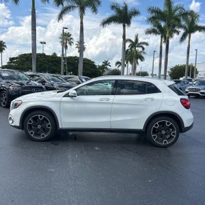 2020 Mercedes-BENZ GLA — фото 3