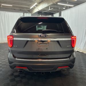 FORD EXPLORER XLT - 6