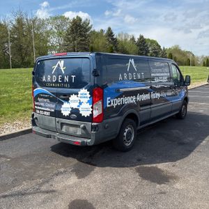 FORD TRANSIT 150 - 8