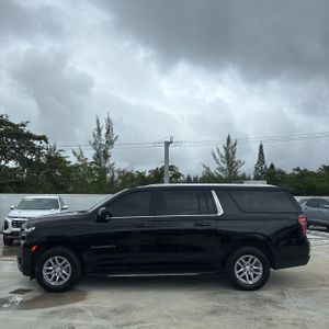 CHEVROLET SUBURBAN LT - 3