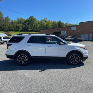 FORD EXPLORER SPORT - 10