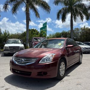 Nissan Altima S - 1
