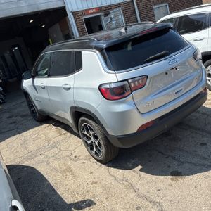 صورة 5 لـ 2024 JEEP COMPASS LIMITED