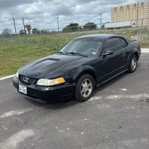FORD MUSTANG BASE - 1