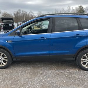 FORD ESCAPE SE - 4