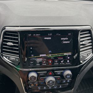 2019 JEEP GRAND CHEROKEE ALTITUDE — фото 38