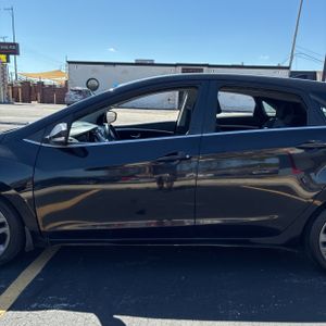 HYUNDAI ELANTRA GT BASE - 4