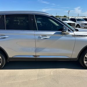 صورة 6 لـ 2020 Lincoln AVIATOR RESERVE