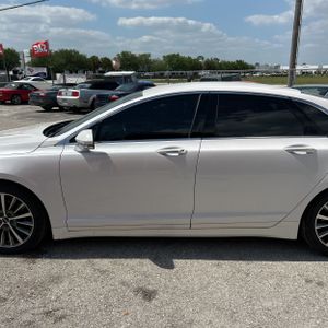 LINCOLN MKZ PREMIERE - 4