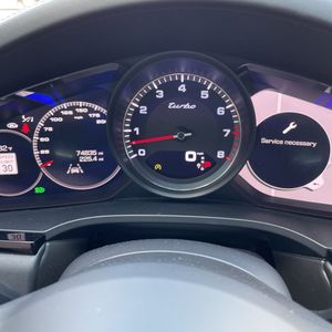 صورة 41 لـ 2020 Porsche CAYENNE TURBO