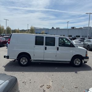 CHEVROLET EXPRESS 2500 - 10