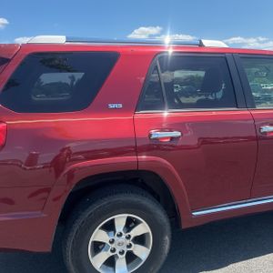 2013 Toyota 4RUNNER SR5 photo 9