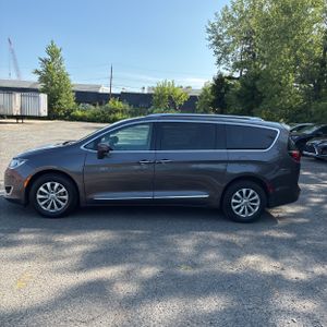 صورة 3 لـ 2019 Chrysler PACIFICA TOURING L