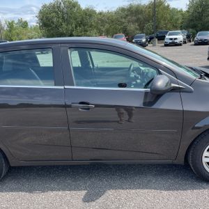2013 Chevrolet SONIC LT AUTO — миниатюра 11