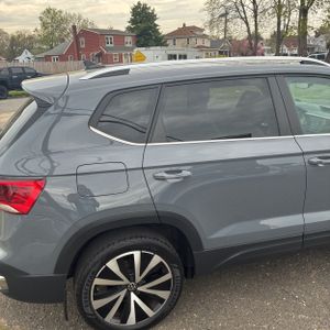 VOLKSWAGEN TAOS SE - 9