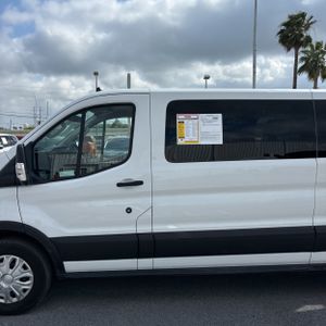 FORD TRANSIT-350 PASSENGER V. XLT - 4