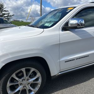 JEEP GRAND CHEROKEE SUMMIT - 2