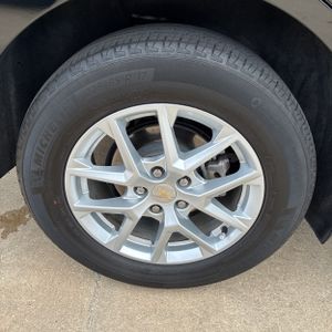 صورة مصغرة 17 لـ 2023 Chevrolet EQUINOX LT