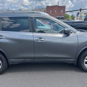 2016 Nissan ROGUE SV 照片 10