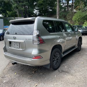 صورة 8 لـ 2023 Lexus GX 460 BASE