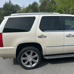 CADILLAC ESCALADE LUXURY - 9