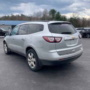 CHEVROLET TRAVERSE LT - 5