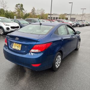 HYUNDAI ACCENT SE - 8