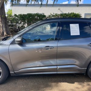 FORD ESCAPE ST-LINE - 4