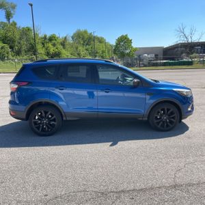 FORD ESCAPE SE - 10